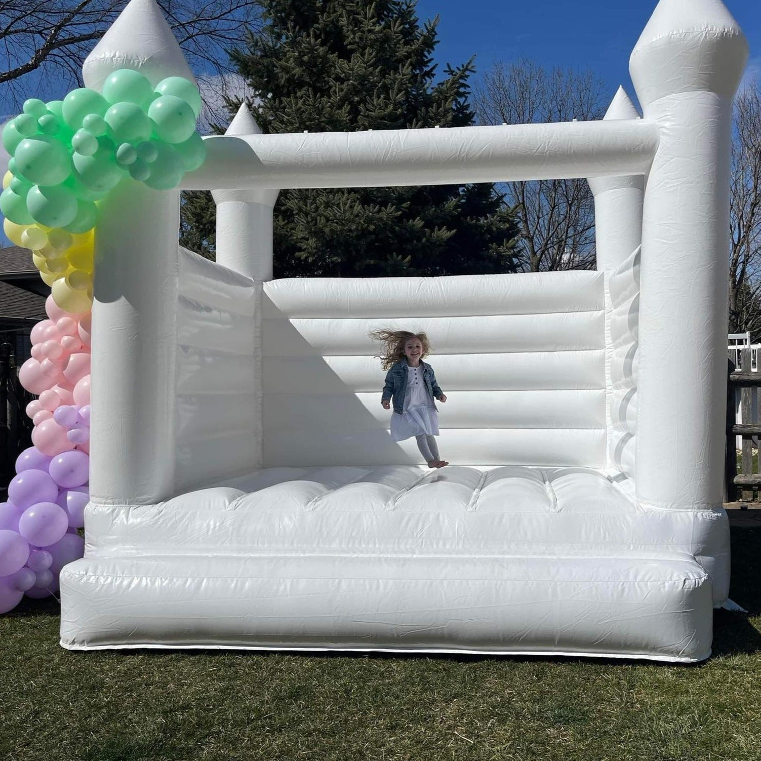 White Bounce House BounceBoxEvents
